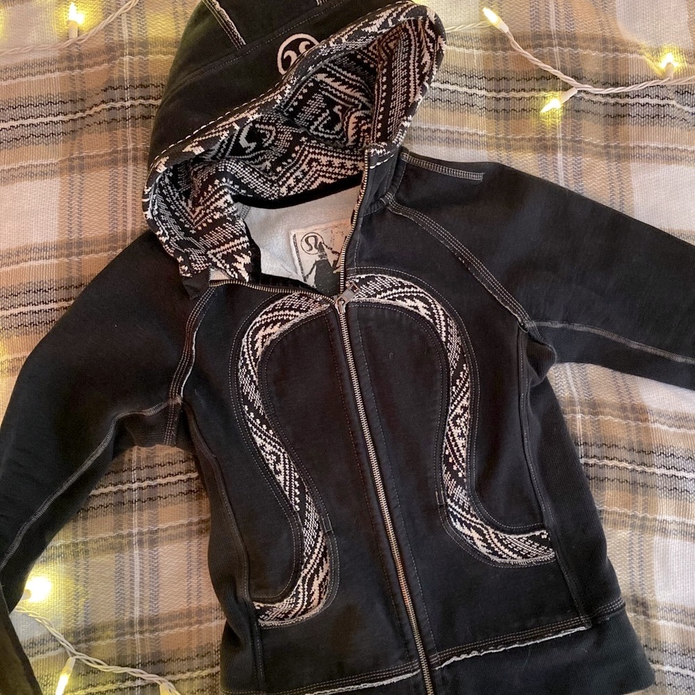✨special edition lululemon scuba hoodie✨